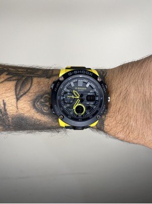 G-SHOCK GA-2000 PRETO-AMARELO